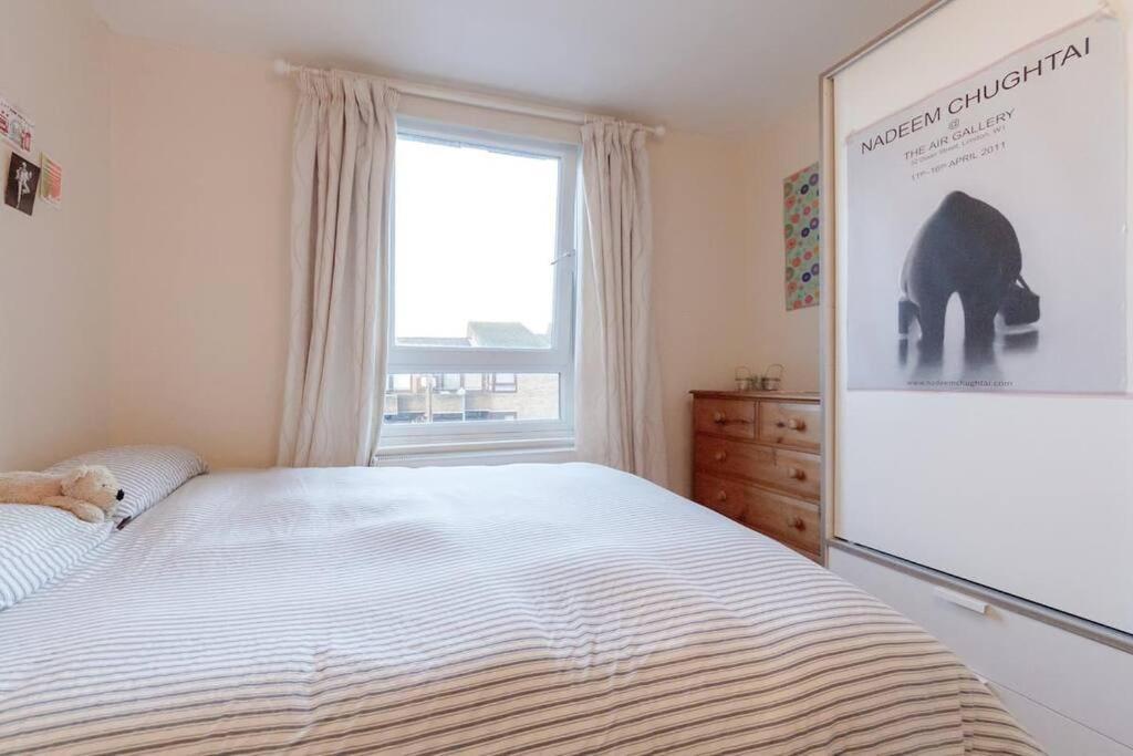 Spacious Two Double Bedroom Flat ลอนดอน ภายนอก รูปภาพ